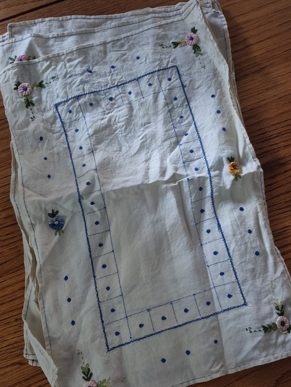 Embroidered Floral Cotton Place Mats - Blue on White